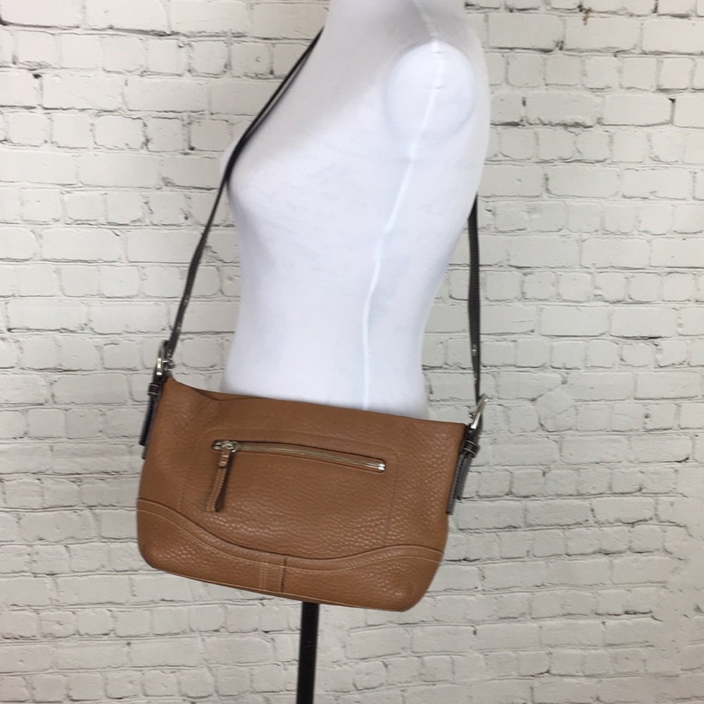 COACH Pebbled Leather Tan/Brown Shoulder Bag